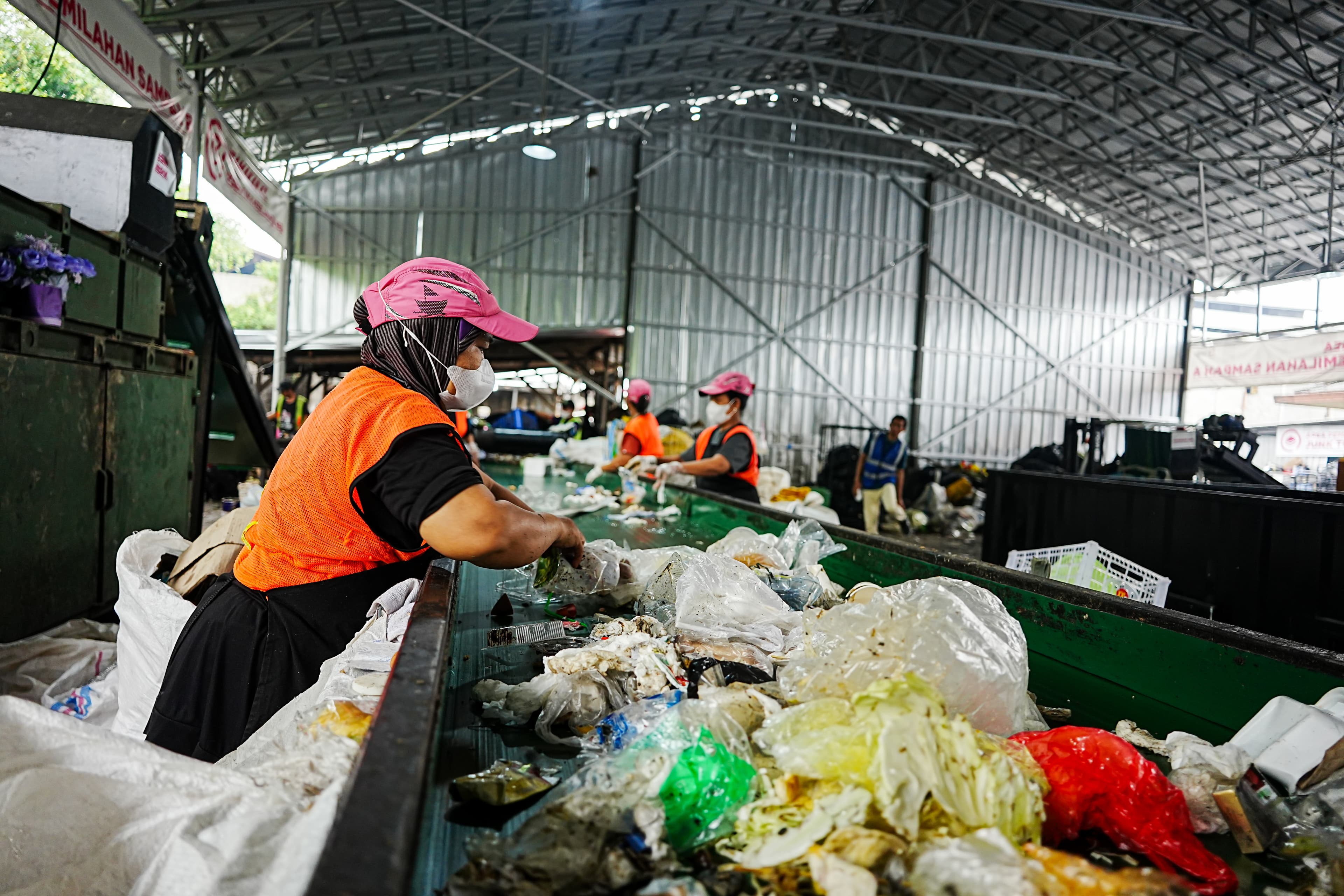 Jangjo waste sorting facility
